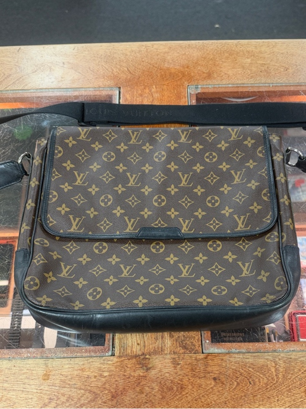 Louis Vuitton Monogram Macassar Bass GM Messenger Bag - M40386